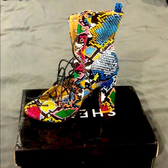 DONATED Multicolored laced sandals - Picture 2 of 3